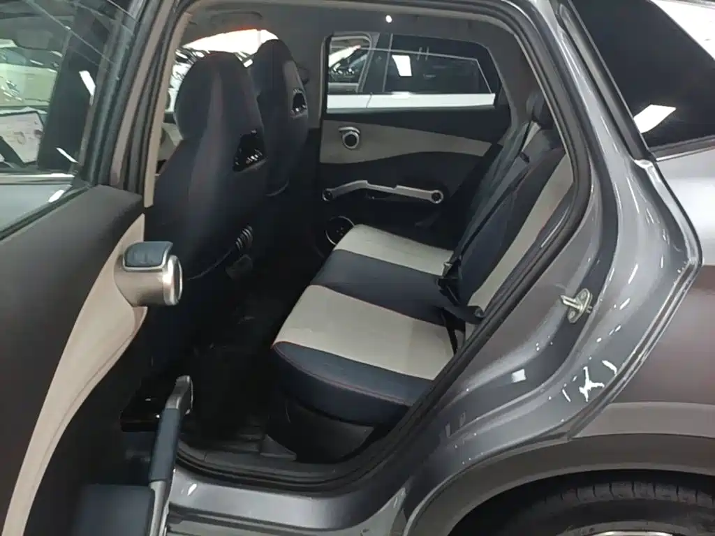 BYD Yuan Plus — миниатюра 17