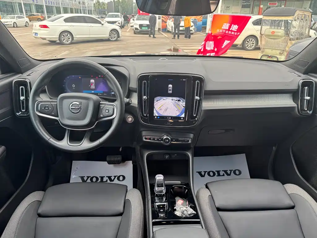 Volvo XC40 — миниатюра 5