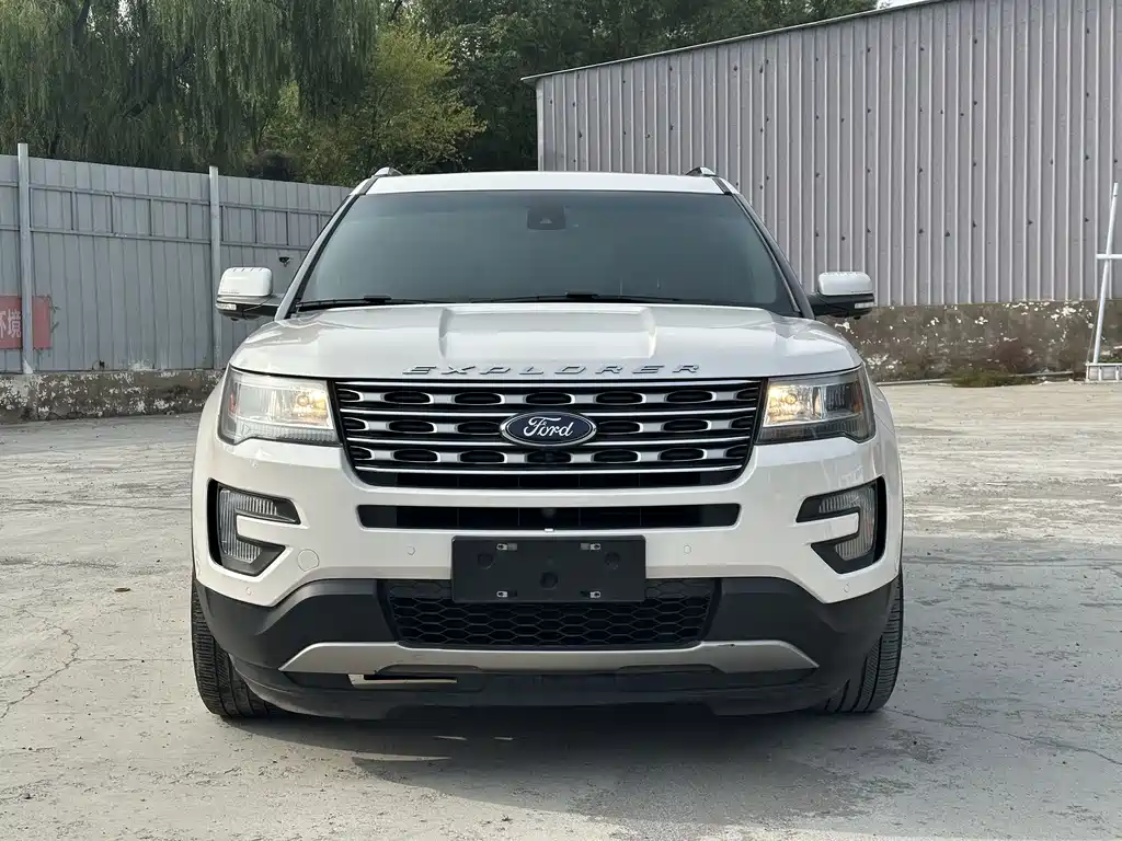 Ford Explorer (Import) — миниатюра 2