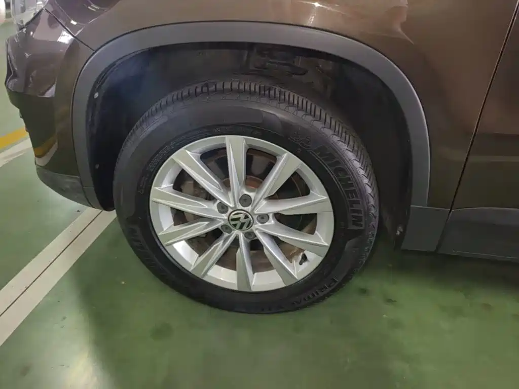 Volkswagen Tiguan — миниатюра 23