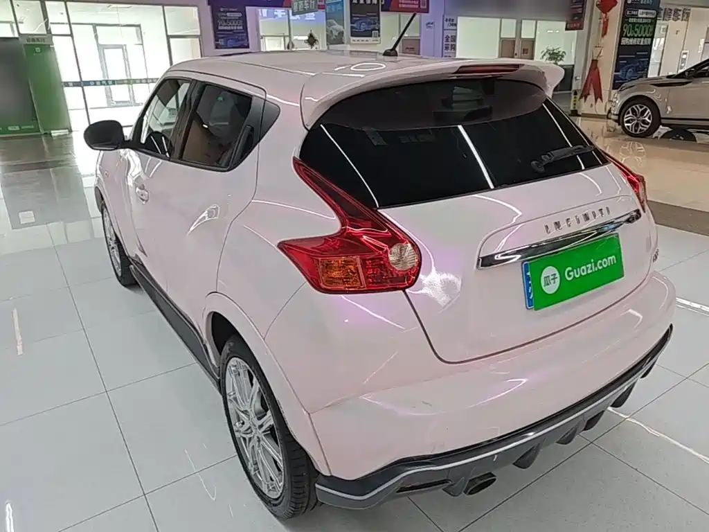Infiniti ESQ — миниатюра 5