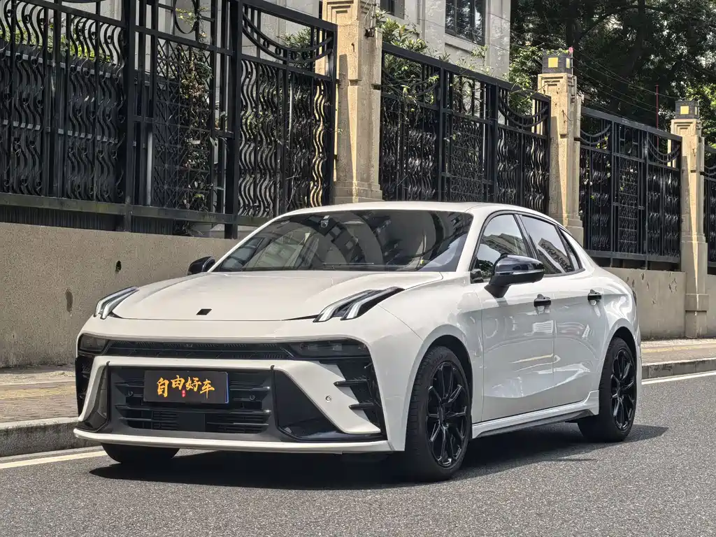 2025 Lynk & Co 03 - zdjęcie 1 z 23