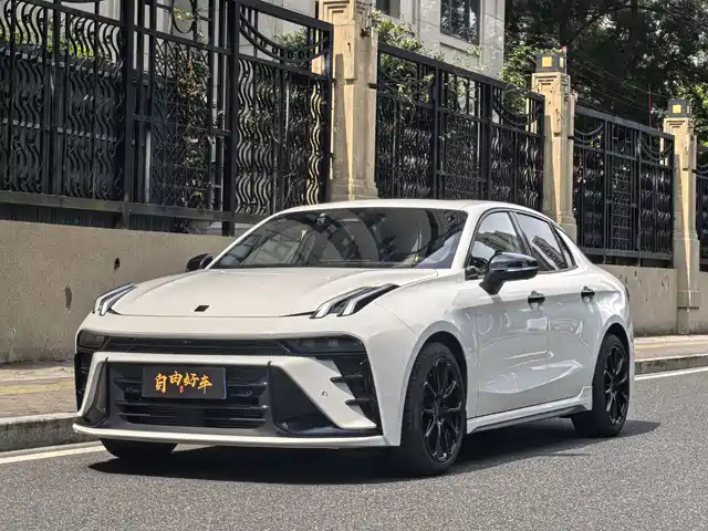 2025 Lynk & Co 03