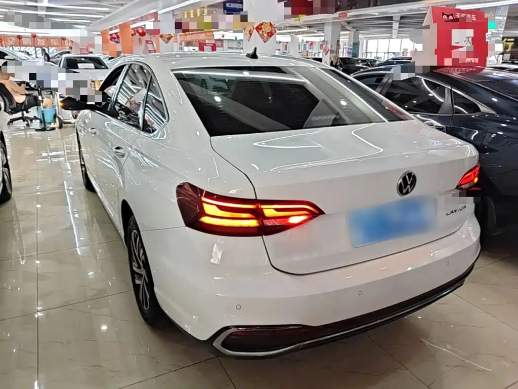 Volkswagen Lavida — миниатюра 5