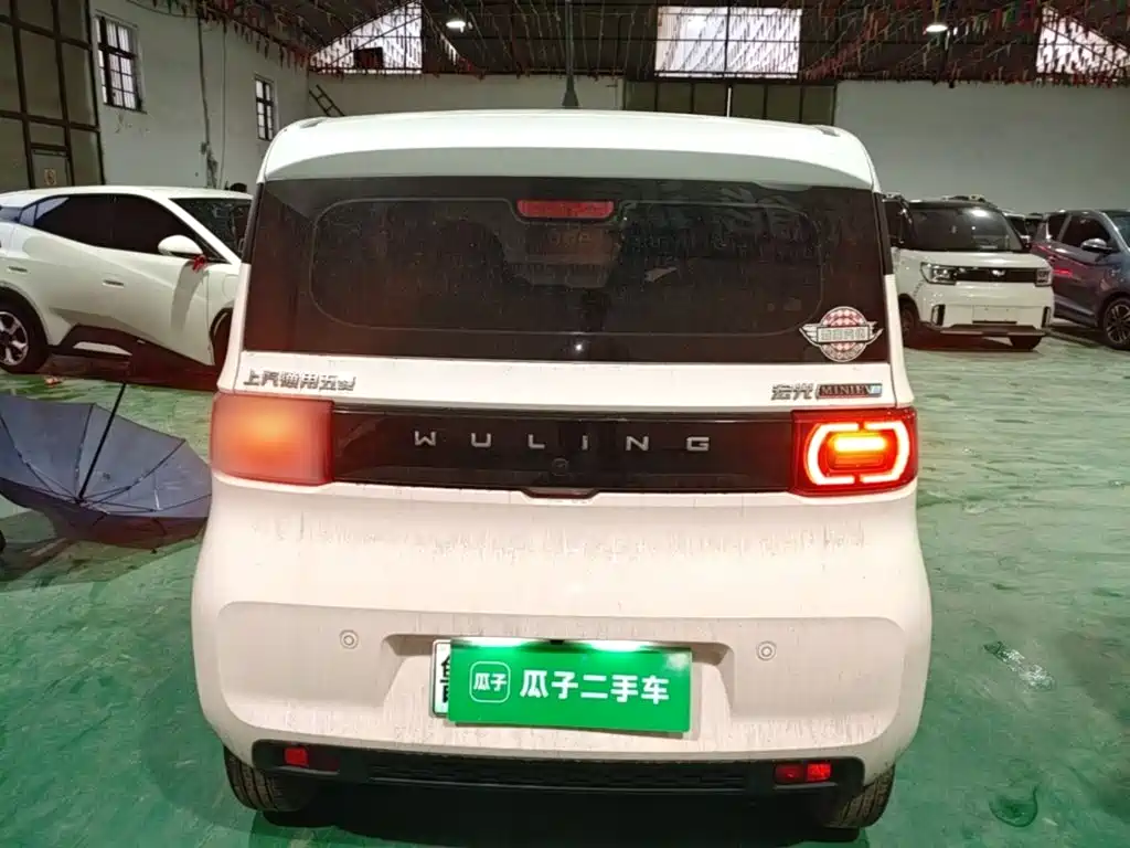 Wuling MINIEV — миниатюра 6