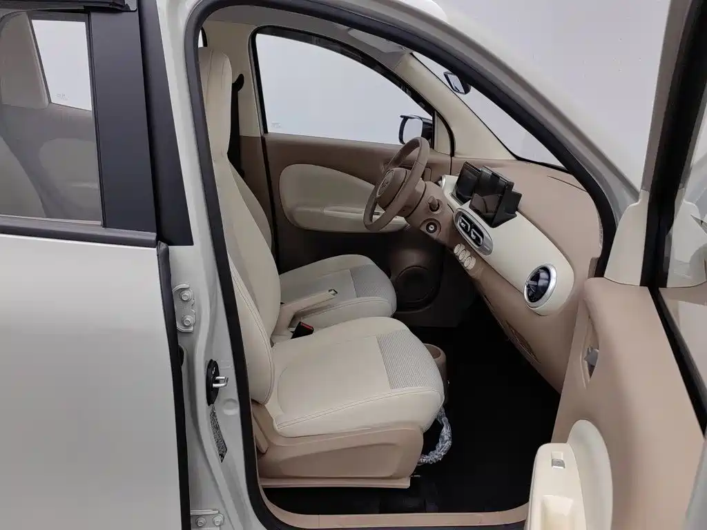 Wuling MINIEV — миниатюра 23