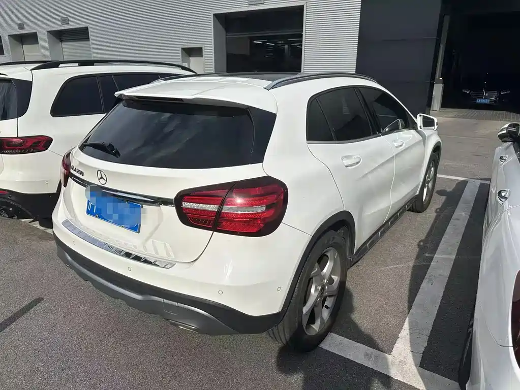 Mercedes-Benz GLA — миниатюра 4