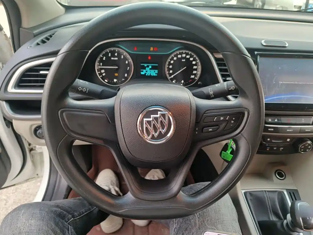 Buick Excelle — миниатюра 11