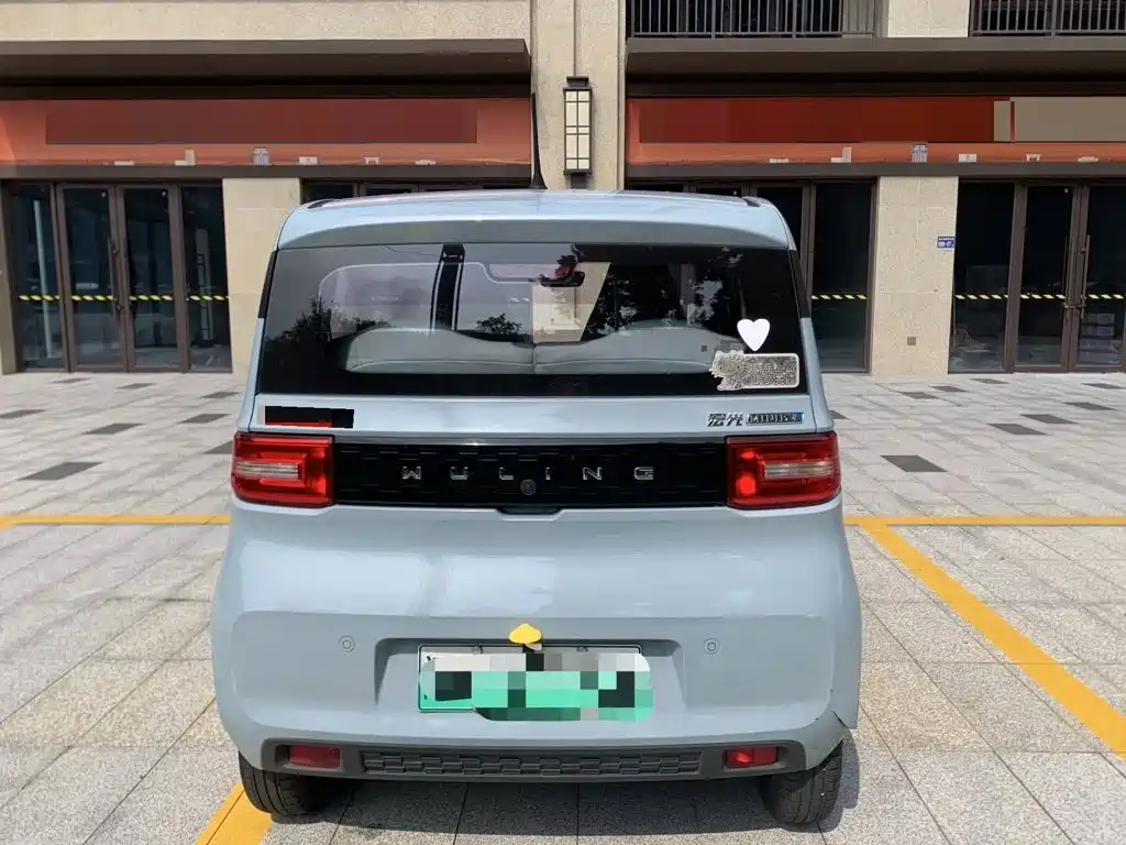Wuling MINIEV — миниатюра 5