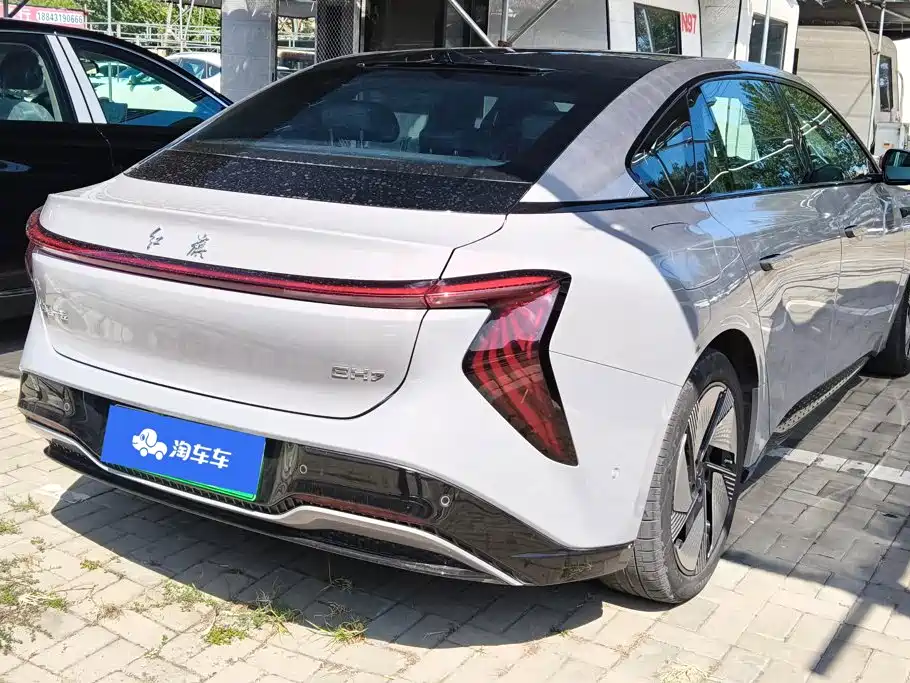 Hongqi Hongqi EH7 — миниатюра 3