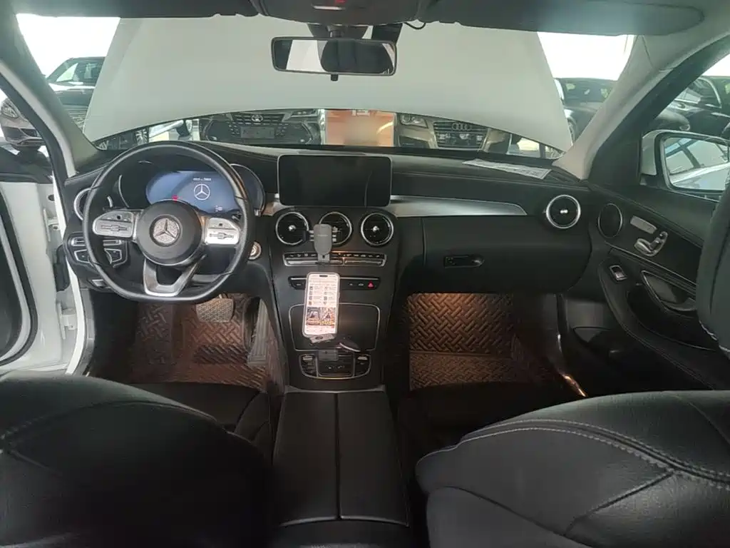 Mercedes-Benz C-Class — миниатюра 10