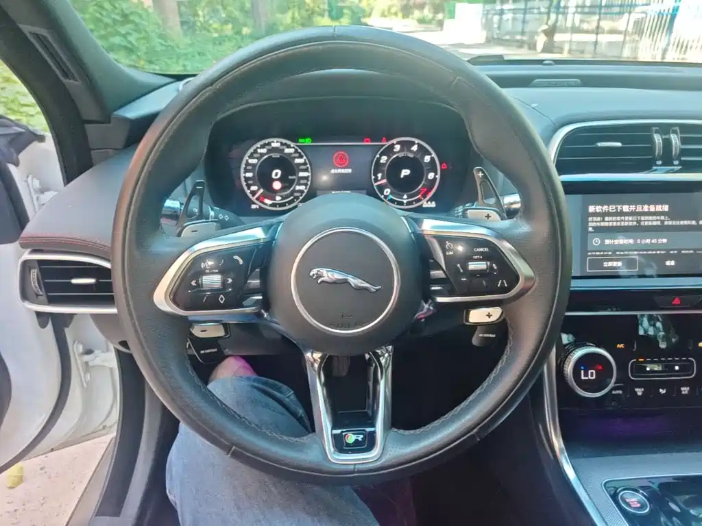 Jaguar XEL — миниатюра 7