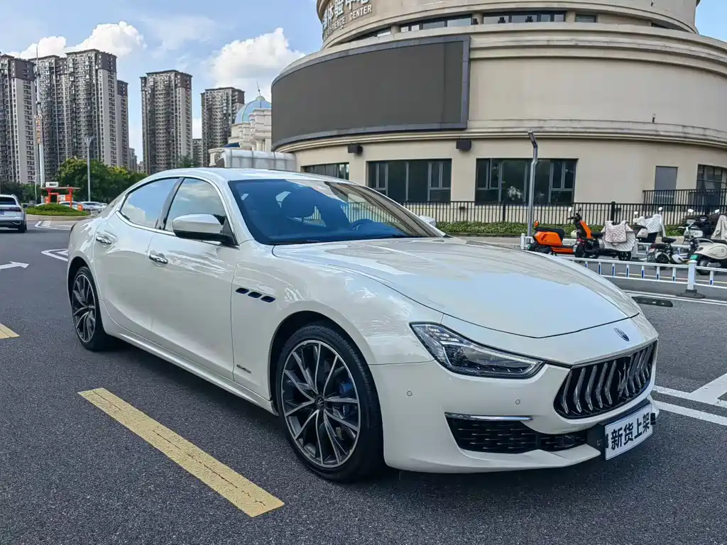 Maserati Ghibli — миниатюра 3
