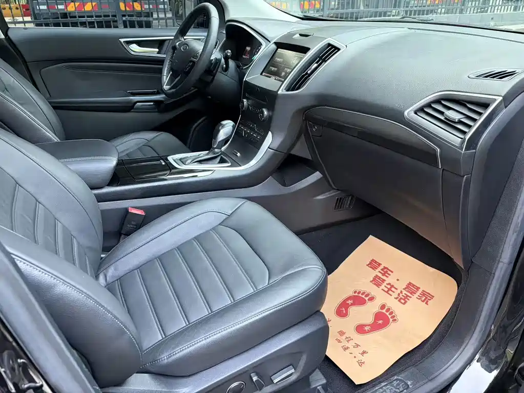 Ford Edge — миниатюра 9