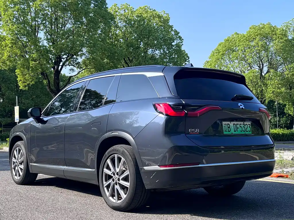 NIO ES8 2020 450KM мест