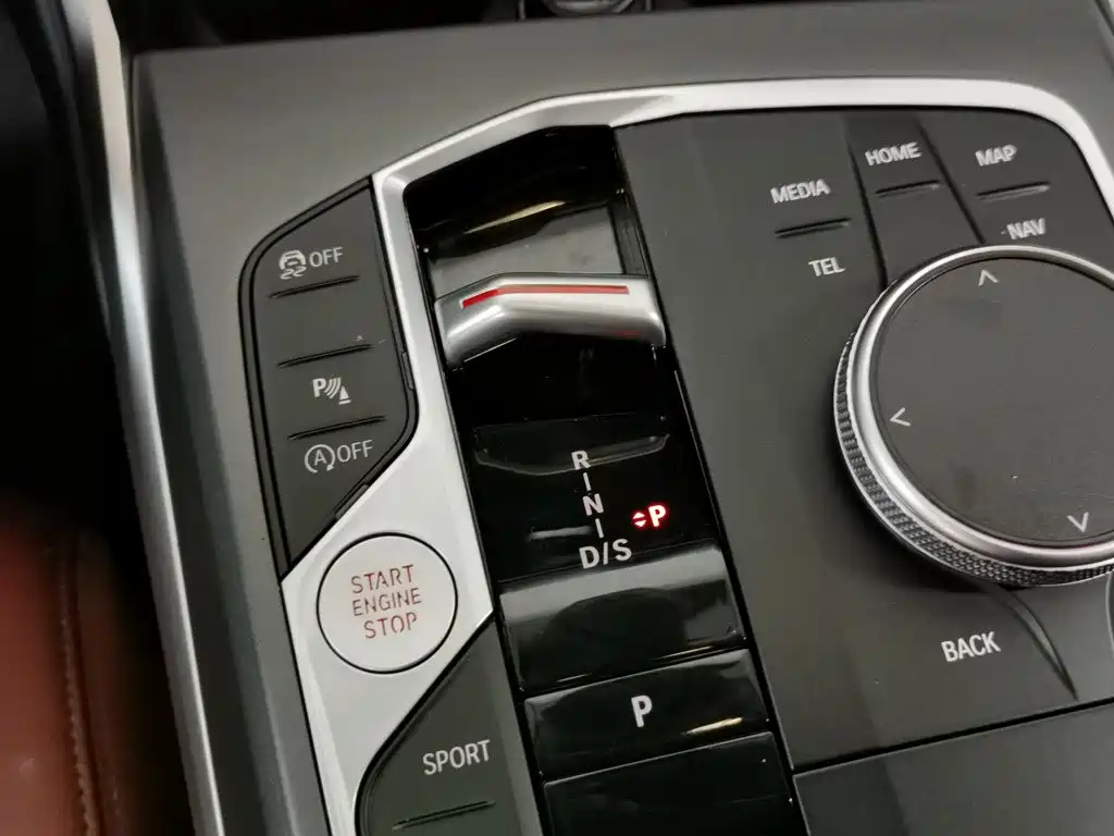 BMW 3 Series — миниатюра 13