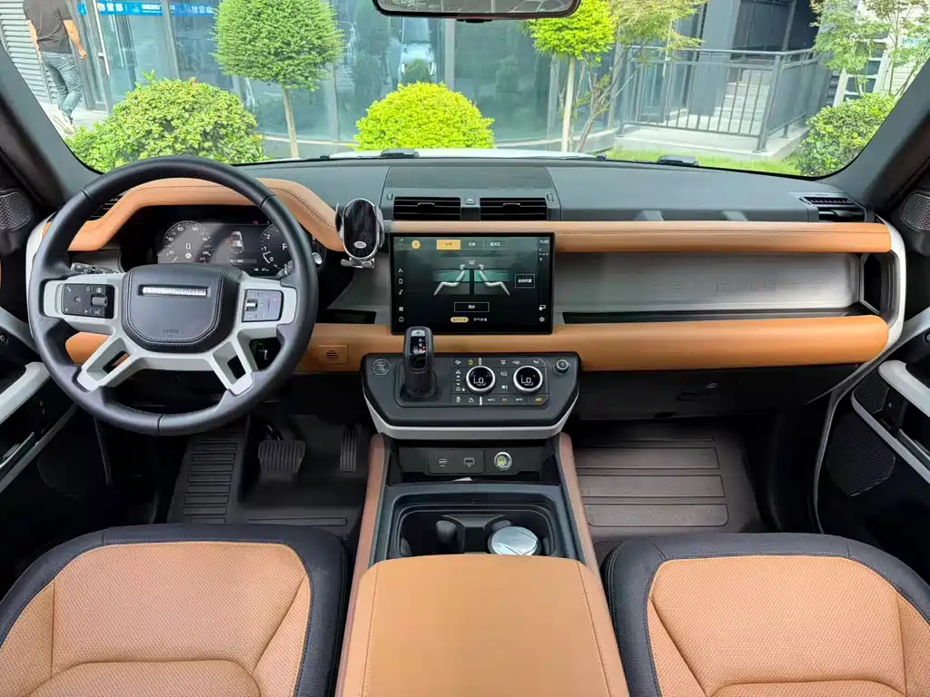 Land Rover Defender — миниатюра 11