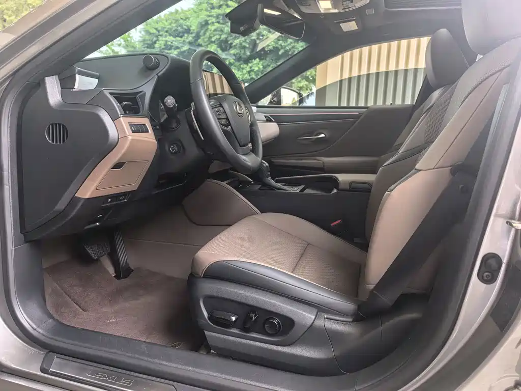 Lexus ES — миниатюра 4