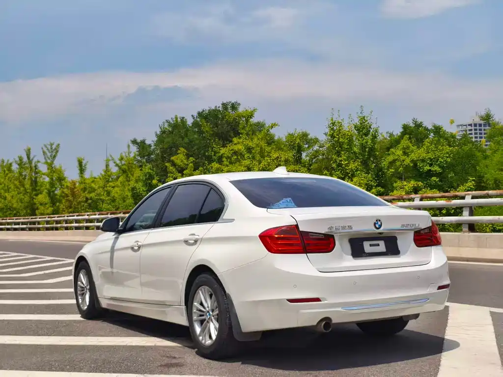 BMW 3 Series — миниатюра 6