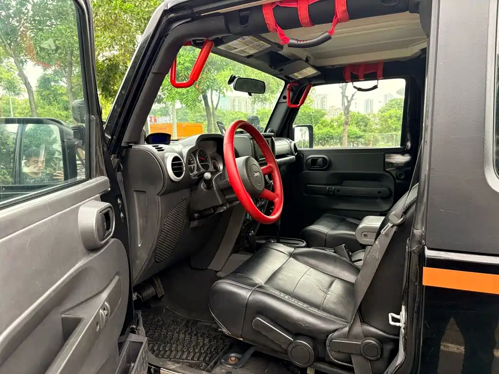 Jeep Wrangler — миниатюра 8