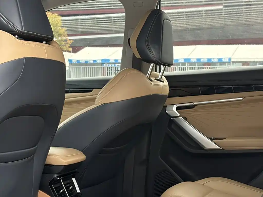 Geely Boyue L — миниатюра 19