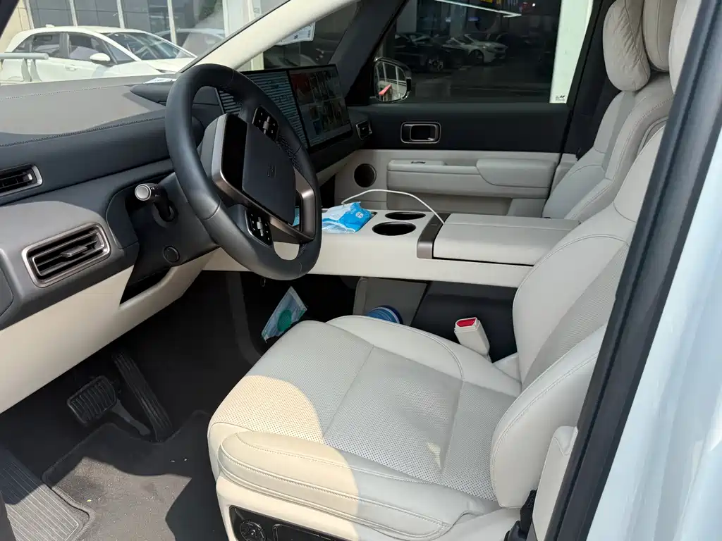 Li Auto Li MEGA — миниатюра 3