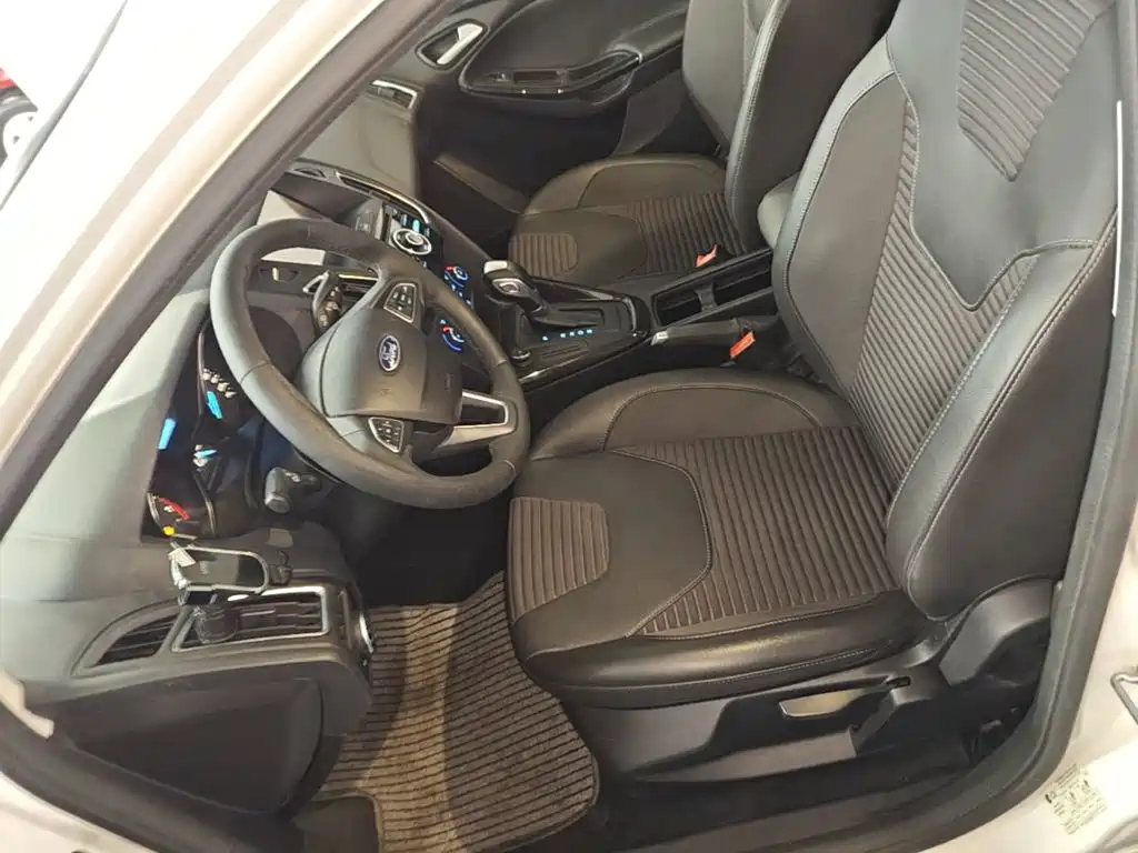 Ford Focus — миниатюра 15