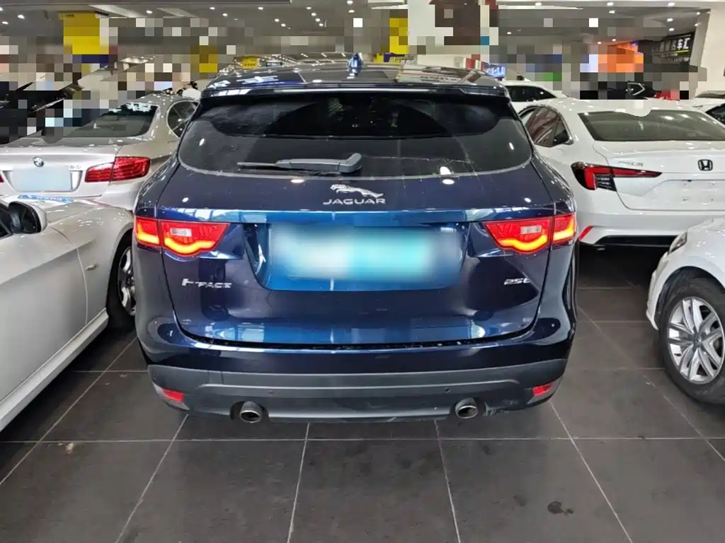 Jaguar F-PACE — миниатюра 6