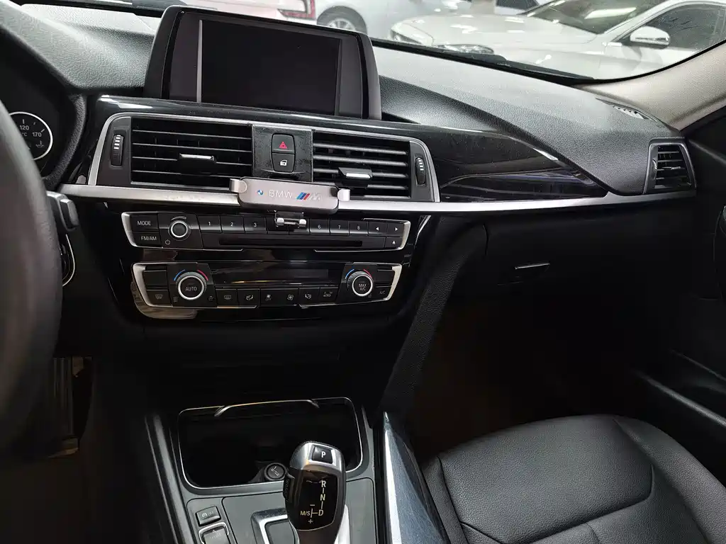BMW 3 Series — миниатюра 5