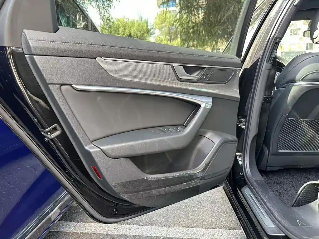 Audi A6L — миниатюра 9