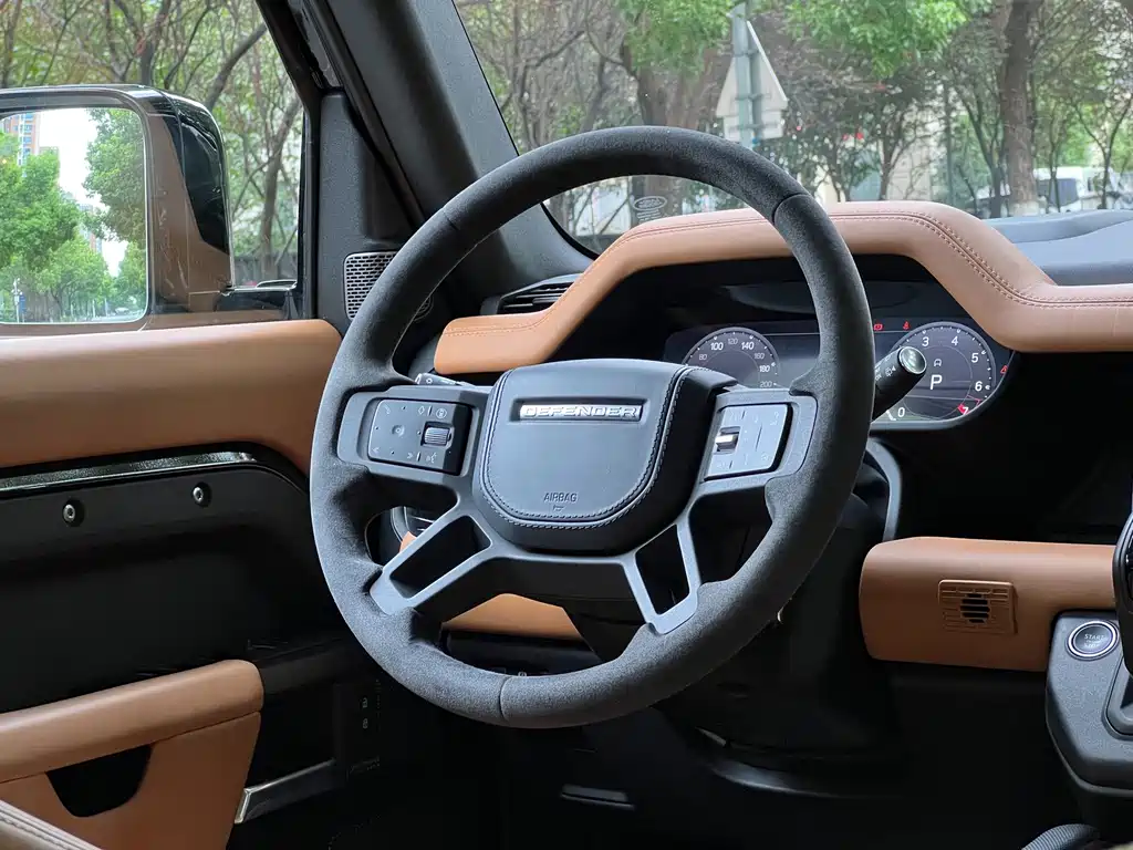 Land Rover Defender — миниатюра 15