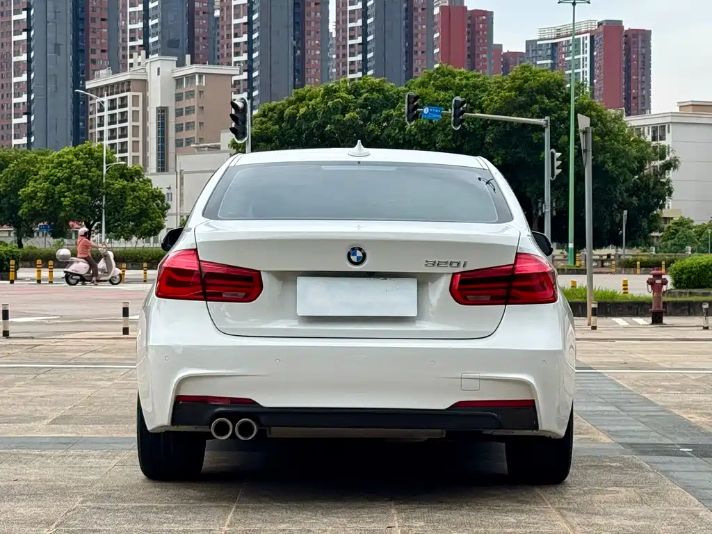 BMW 3 Series — миниатюра 8