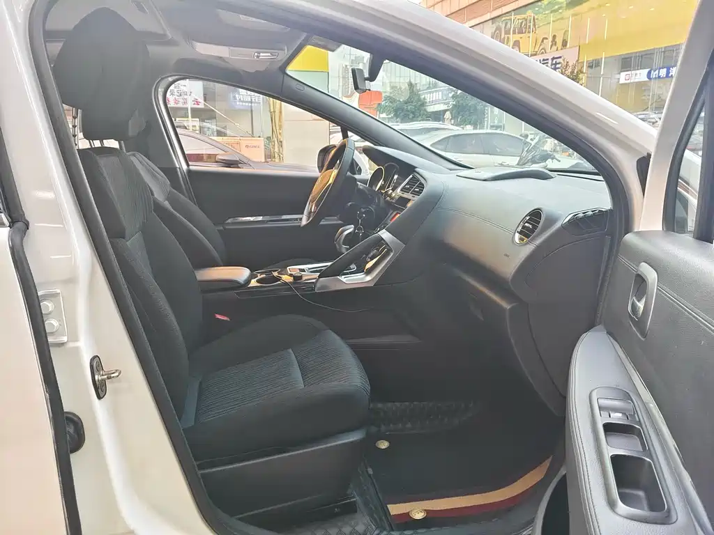 Peugeot 3008 — миниатюра 7