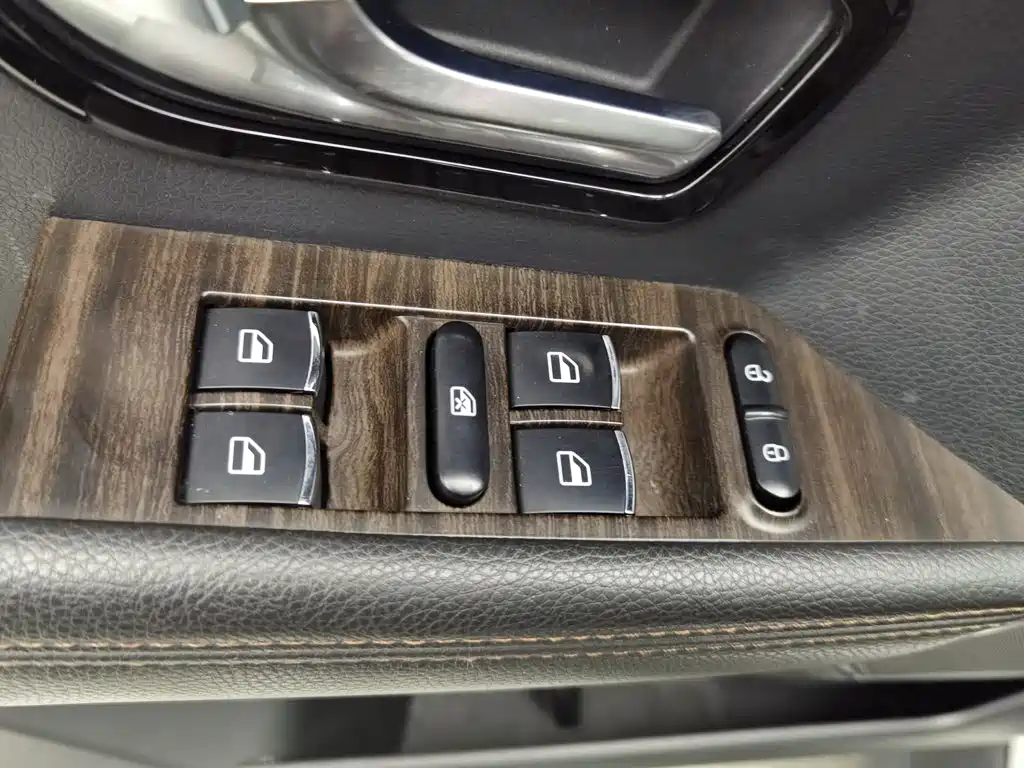 Landwind Landwind X7 — миниатюра 9