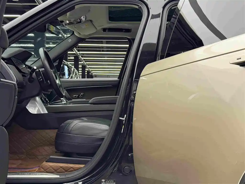 Land Rover Range Rover — миниатюра 8