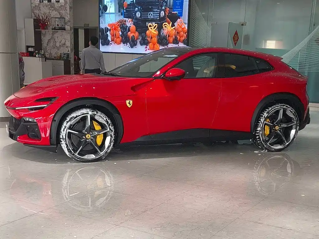 Ferrari Purosangue 2023 6.5L V12