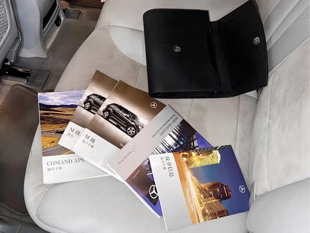 Mercedes-Benz M 2010 ML 300 4MATIC