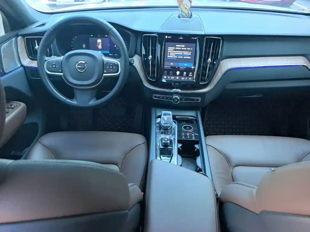 Volvo XC60 — миниатюра 10