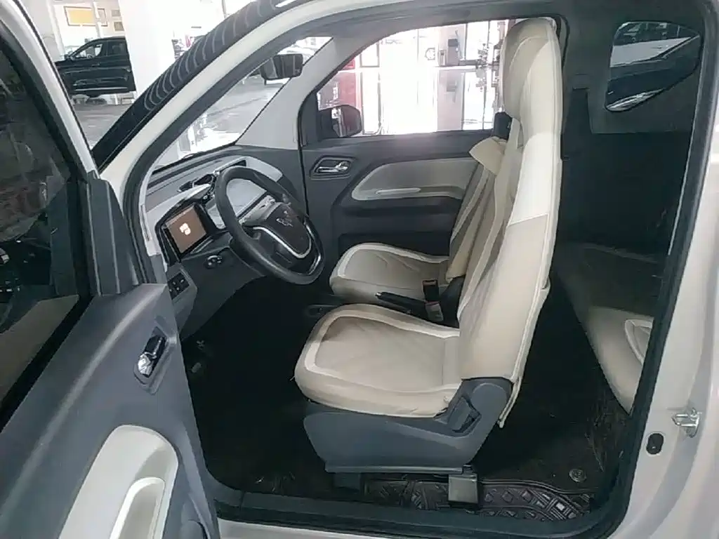 Wuling MINIEV — миниатюра 15