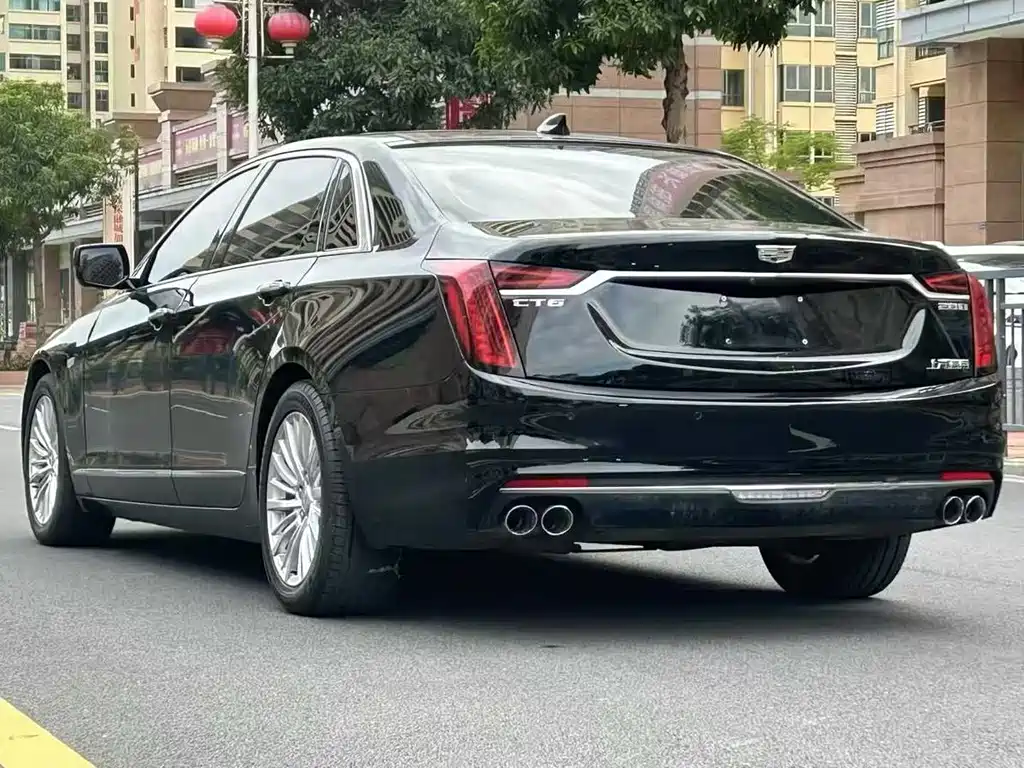 CADILLAC CT6