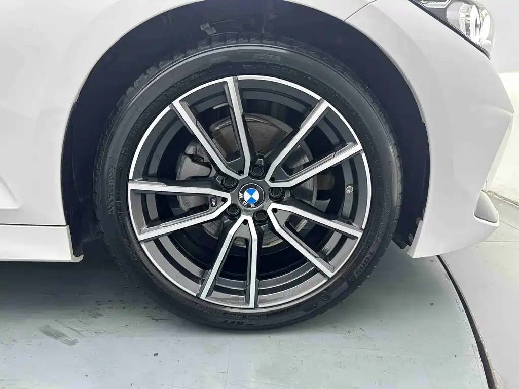 BMW 3 Series — миниатюра 8