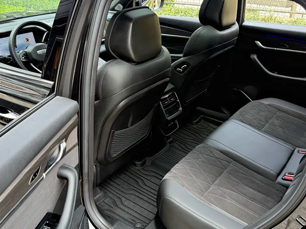 Geely Xingyue L — миниатюра 8