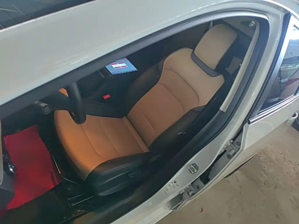Chevrolet Monza — миниатюра 15