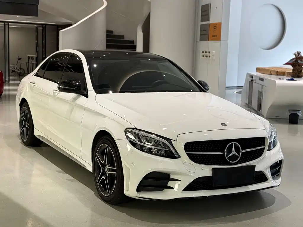 Mercedes-Benz C-Class — миниатюра 4