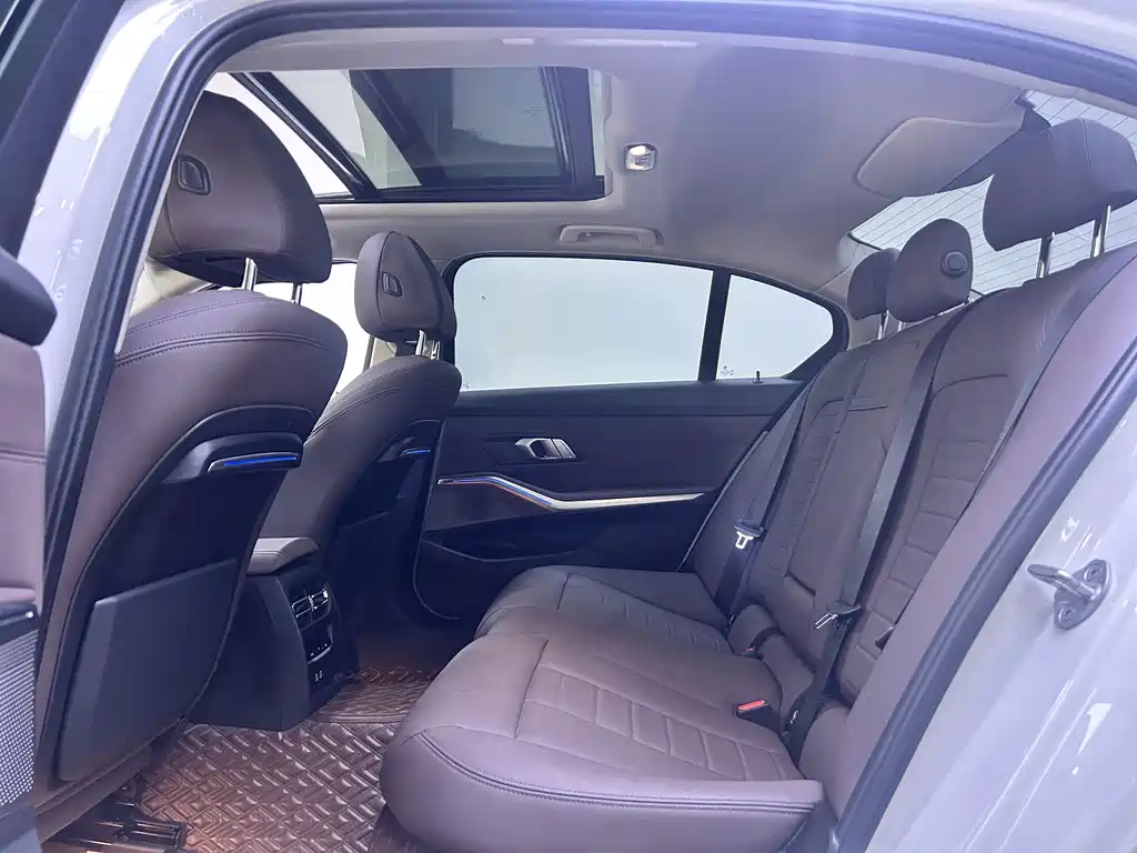 BMW 3 Series — миниатюра 6