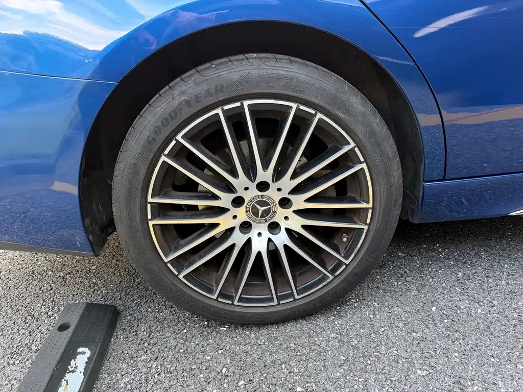 Mercedes-Benz C-Class — миниатюра 12
