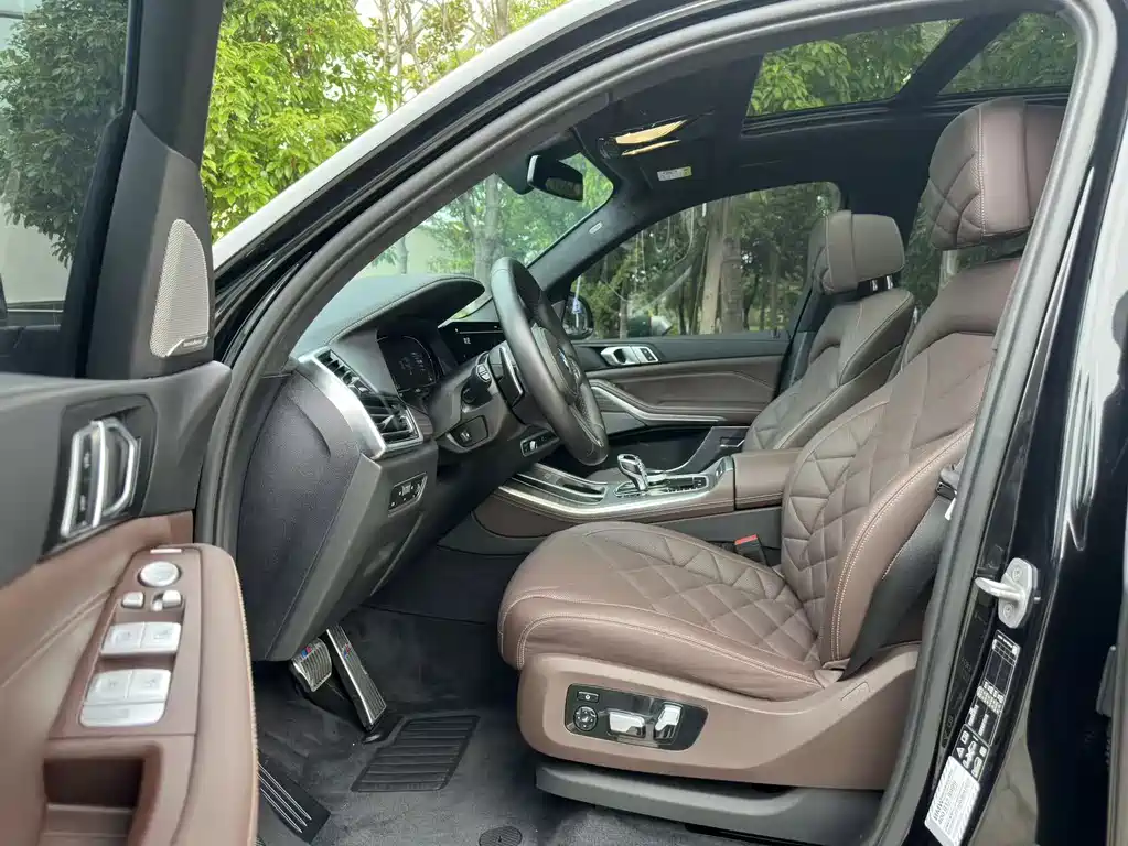 BMW X5 2022 xDrive 40Li M Sport