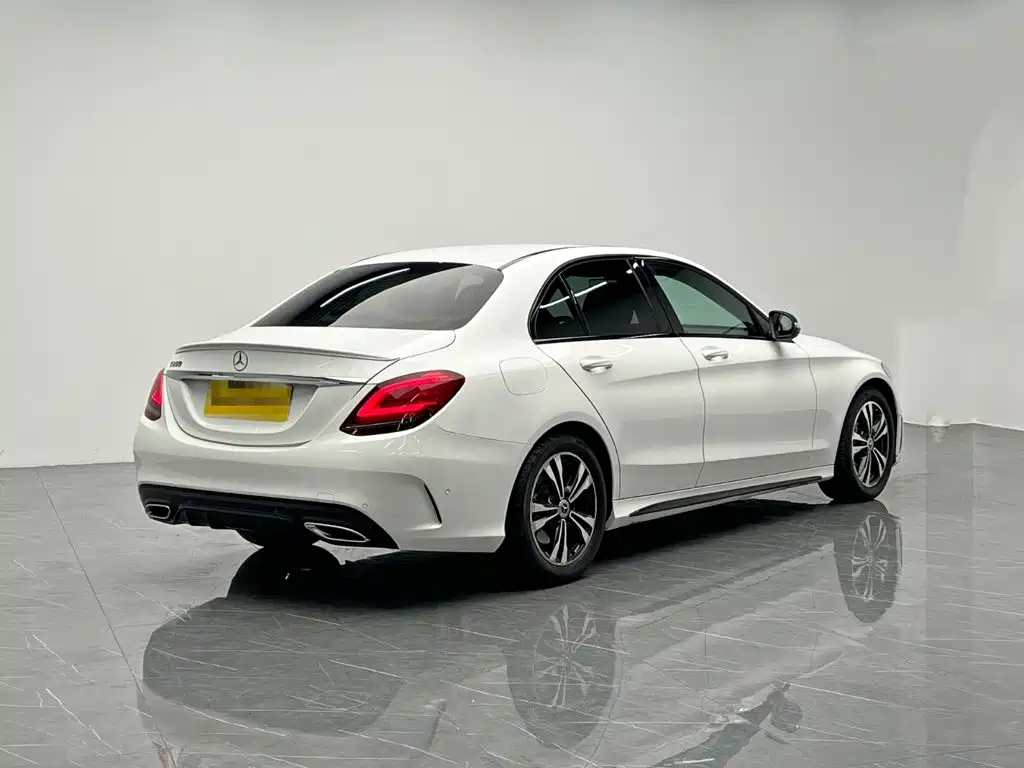 Mercedes-Benz C-Class — миниатюра 6