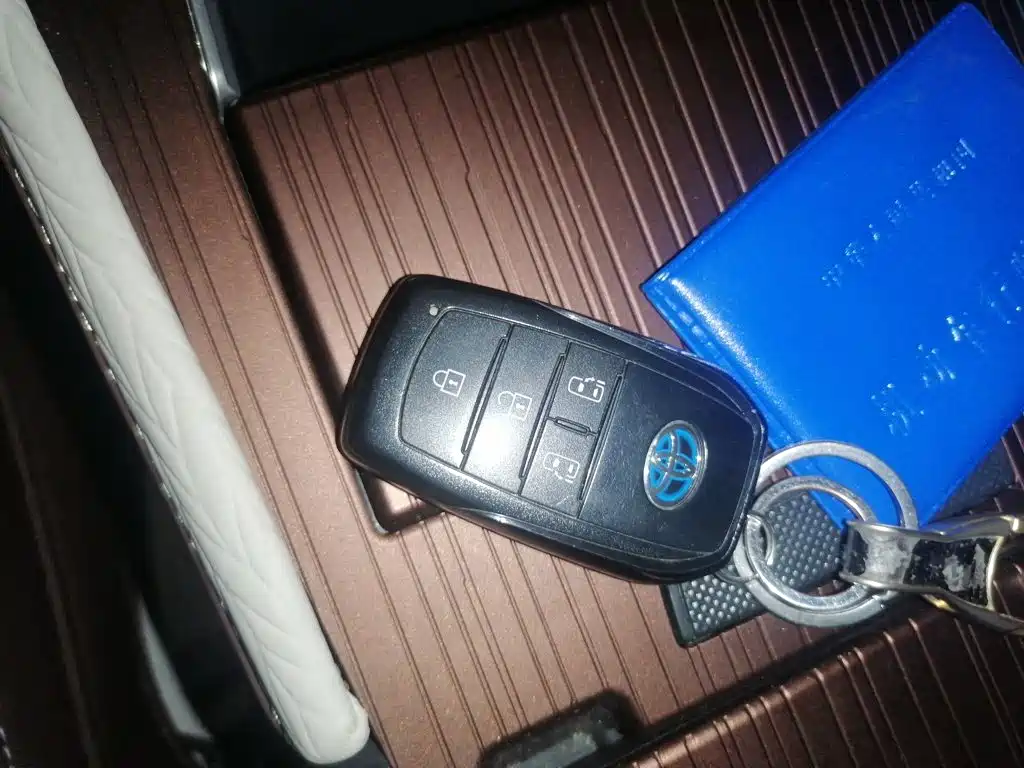 Toyota Sienna — миниатюра 12