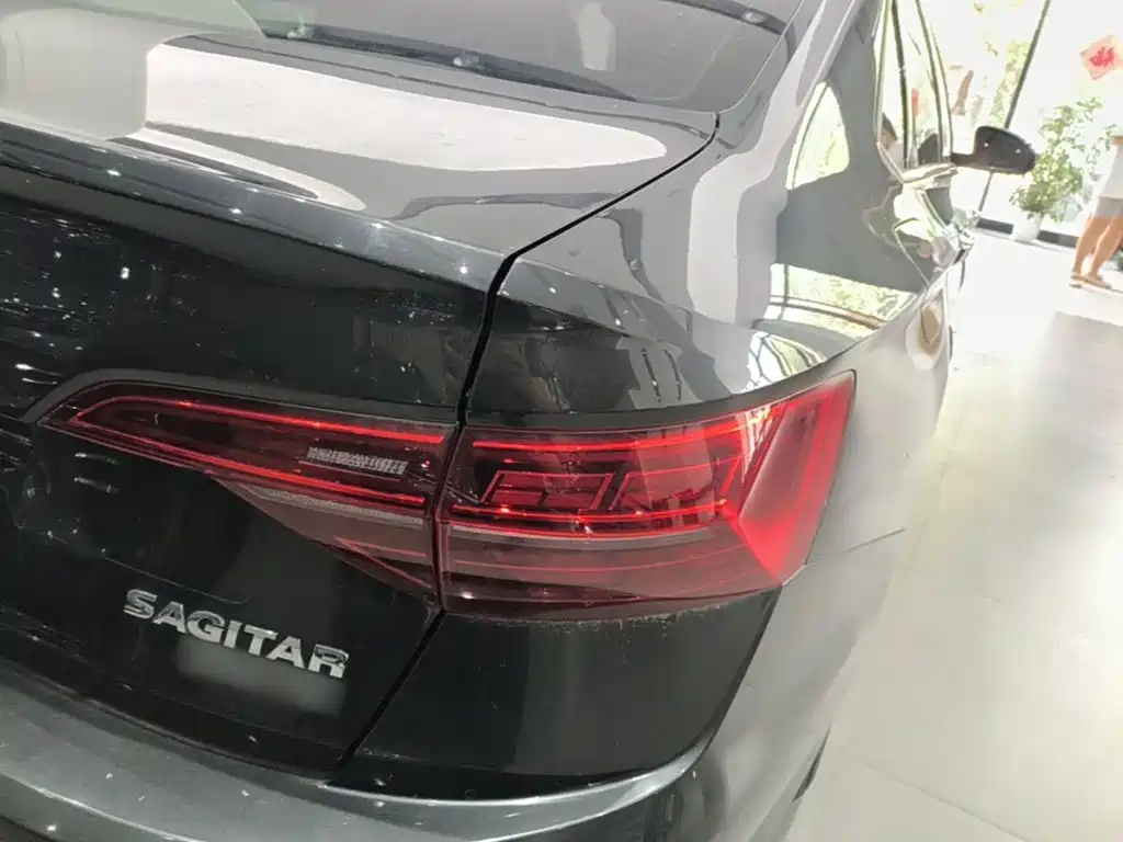 Volkswagen Sagitar — миниатюра 8